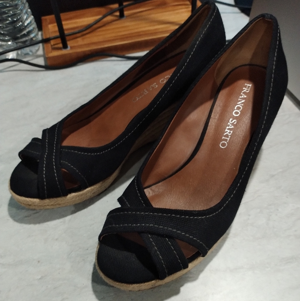 Franco Sarto black wedge shoes sized 7